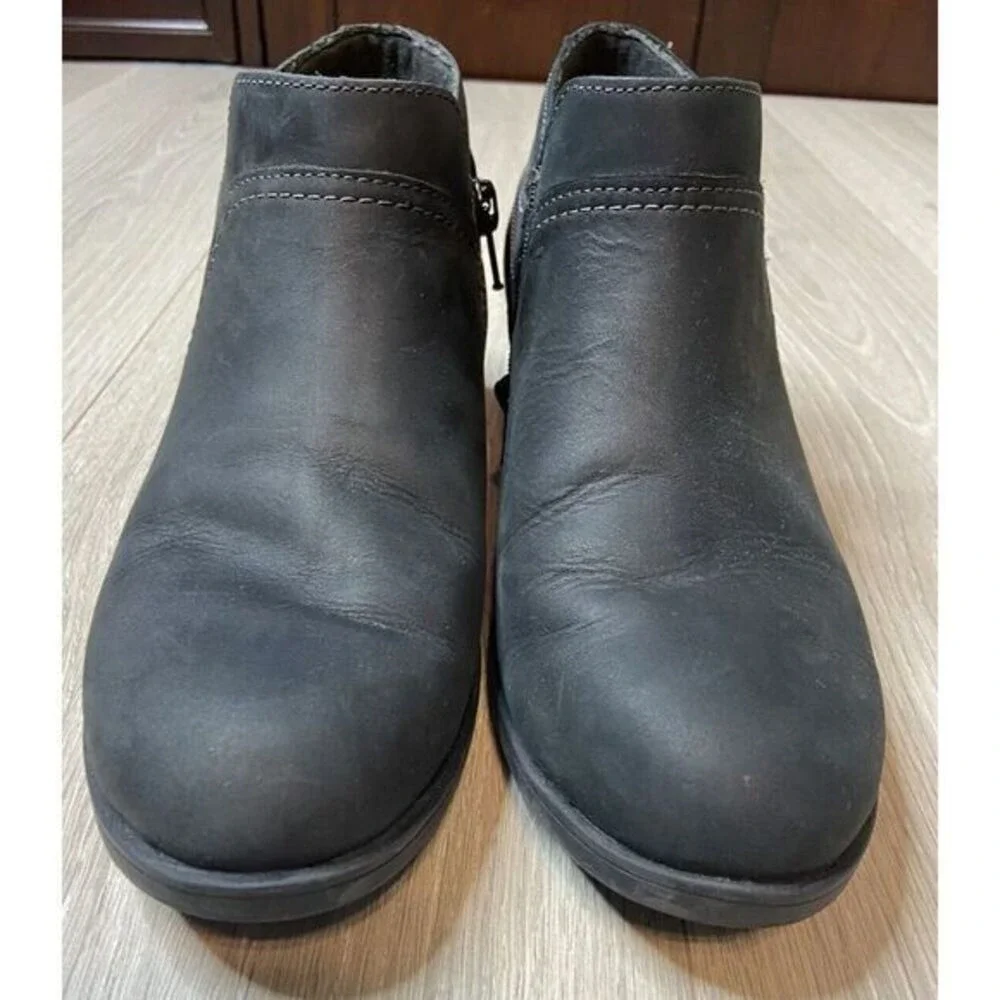 Clarks Boots Womens 9 Black‎ Charlten Grace Ankle Harness Zip Booties